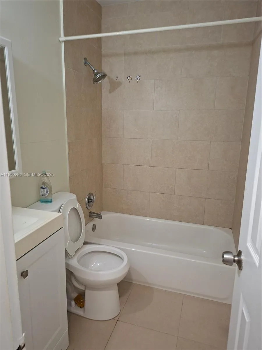 600 Layne Blvd # 208, Hallandale Beach, FL 33009 photo 10