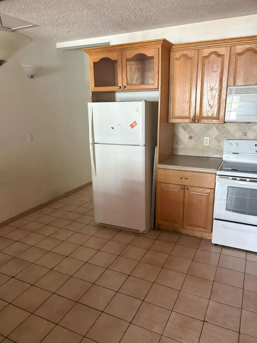 1538 NW 15th Avenue, Miami, FL 33125 photo 3
