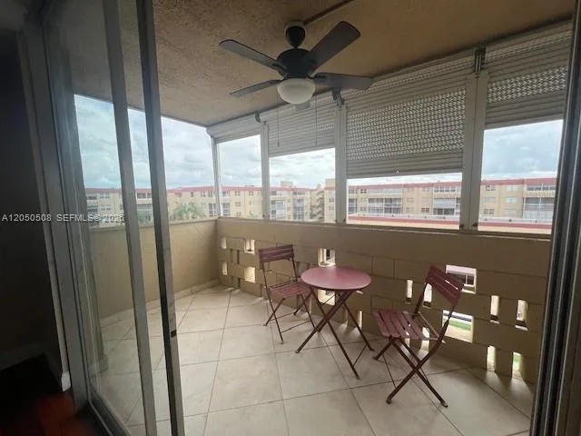404 NW 68th Ave # 505, Plantation, FL 33317 photo 2
