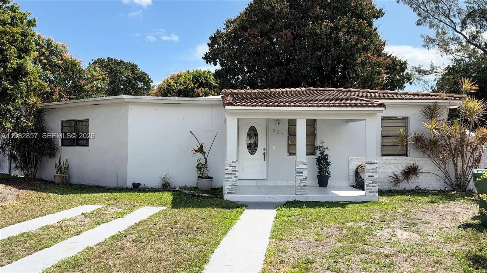 250 E 60th St, Hialeah, FL 33013