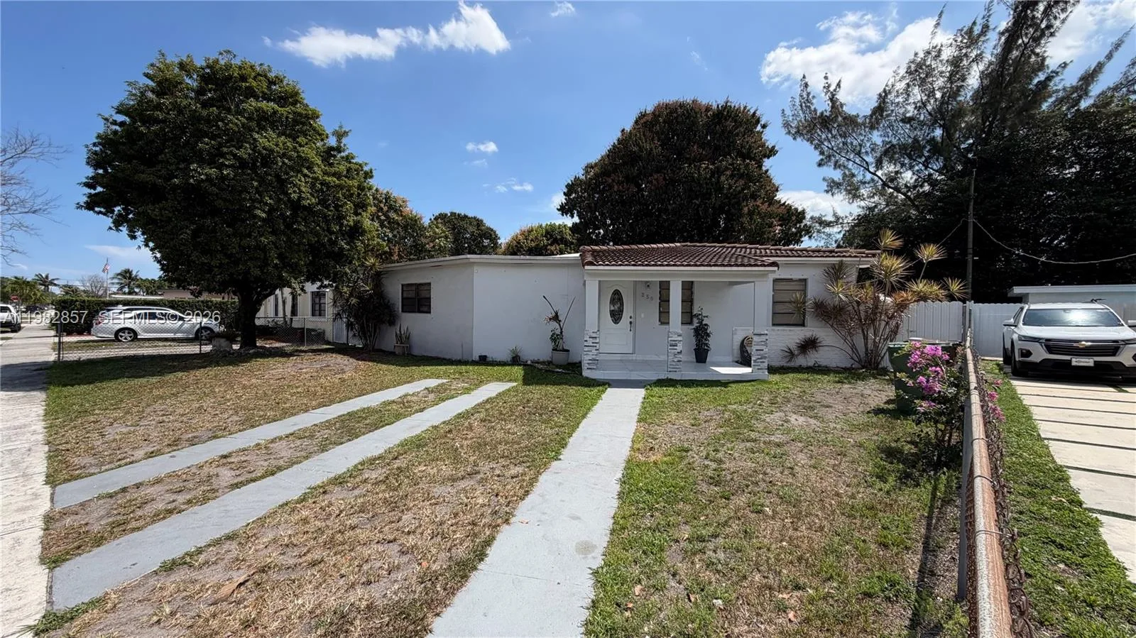 250 E 60th St, Hialeah, FL 33013 photo 3