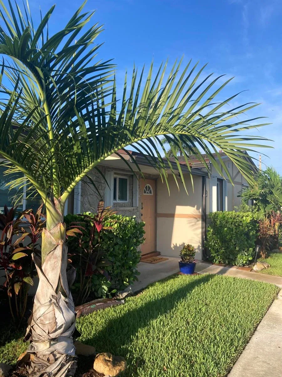 2847 Ashley Drive W # G, West Palm Beach, FL 33415