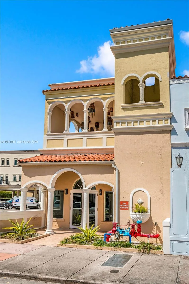 223 Valencia Ave, Coral Gables, FL 33134