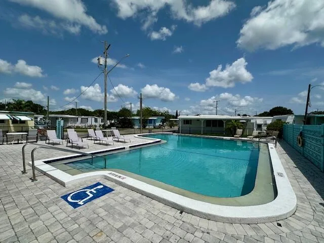 2023 St Lucie Blvd, Unit 137, Fort Pierce, FL 34946
