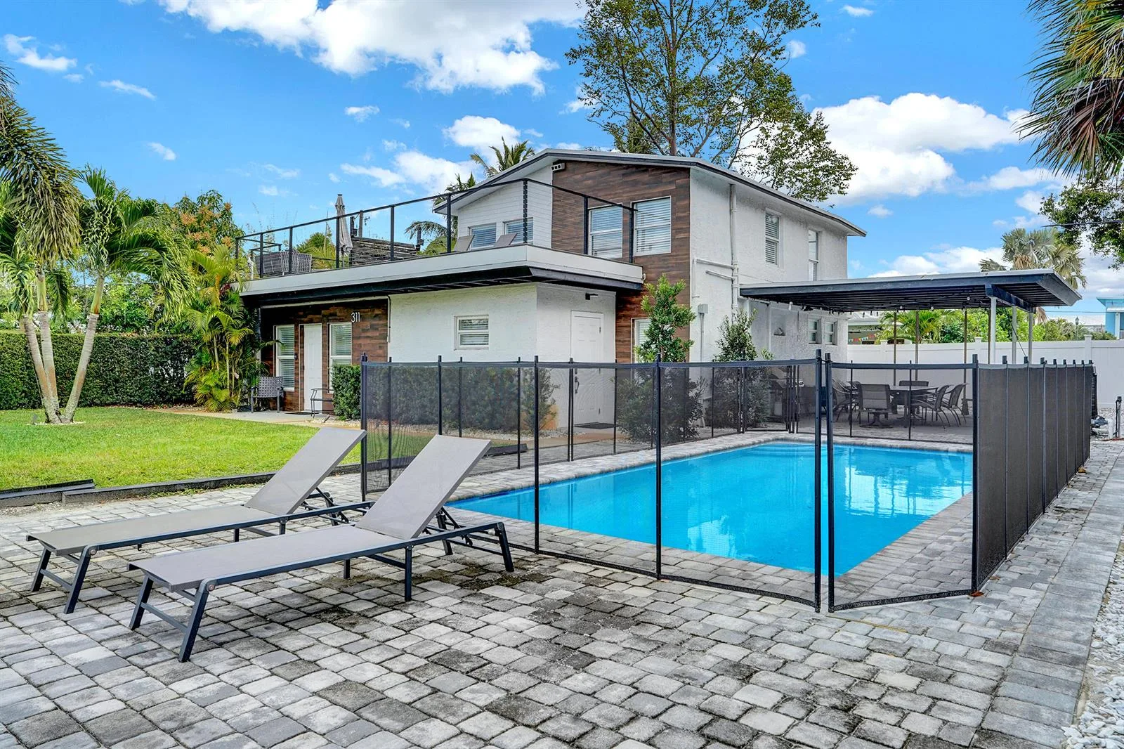 311 SE 3rd Avenue # Downstairs, Delray Beach, FL 33483
