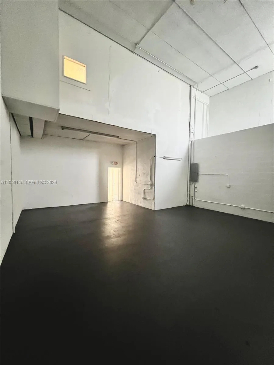8000 NW 31st St # 18, Doral, FL 33122 photo 3