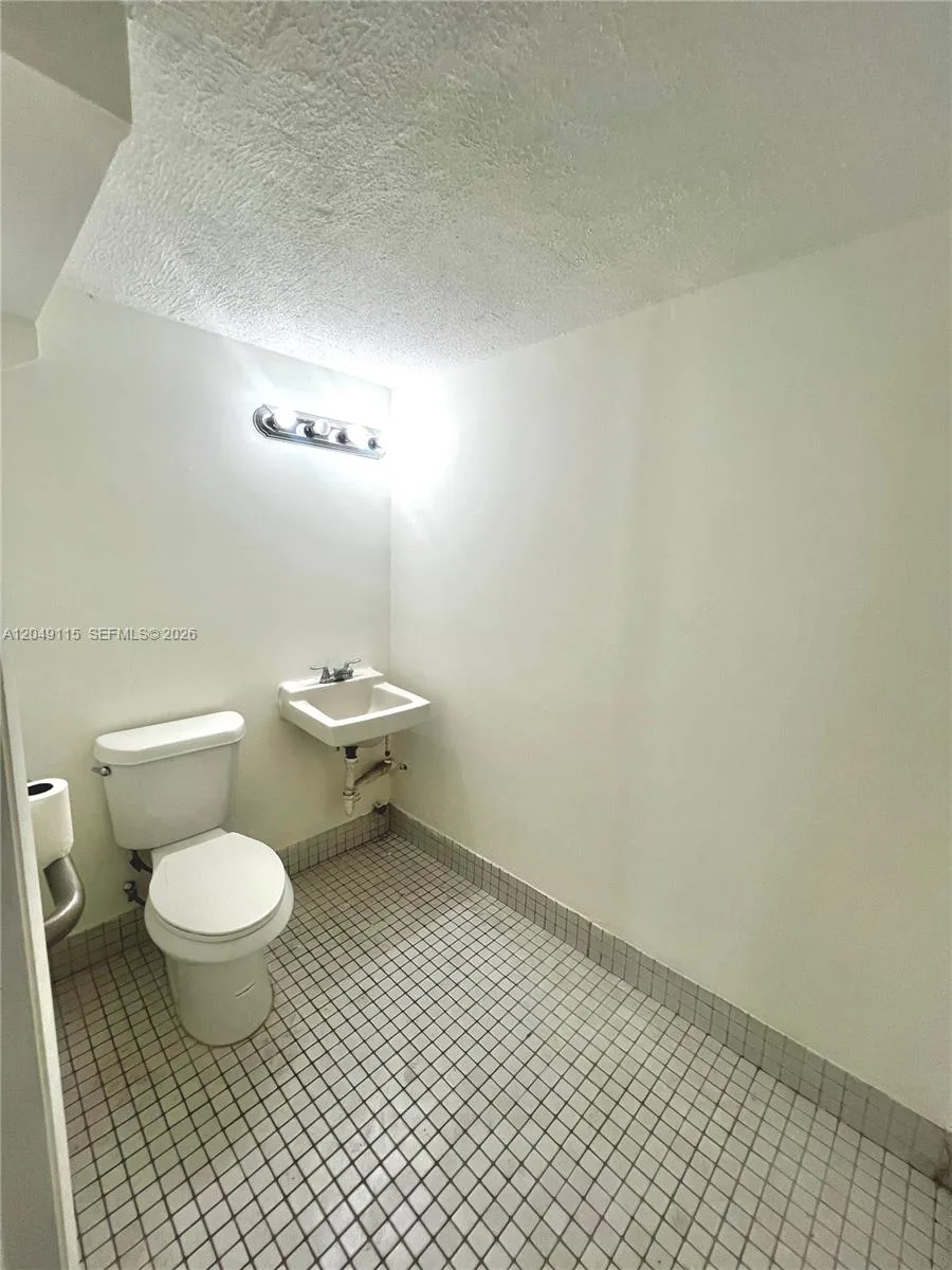 8000 NW 31st St # 18, Doral, FL 33122 photo 5