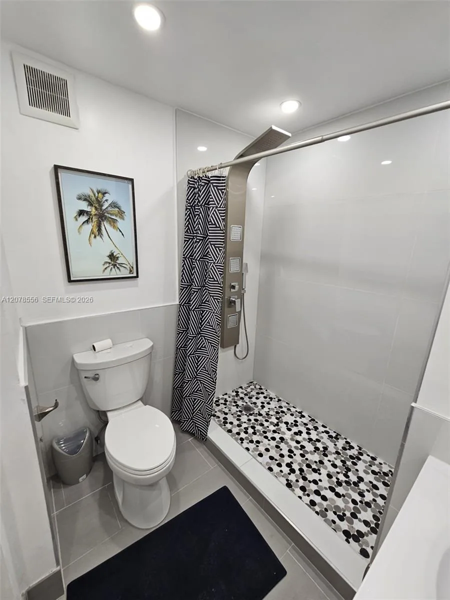 3605 Indian Creek Dr # 203, Miami Beach, FL 33140 photo 6