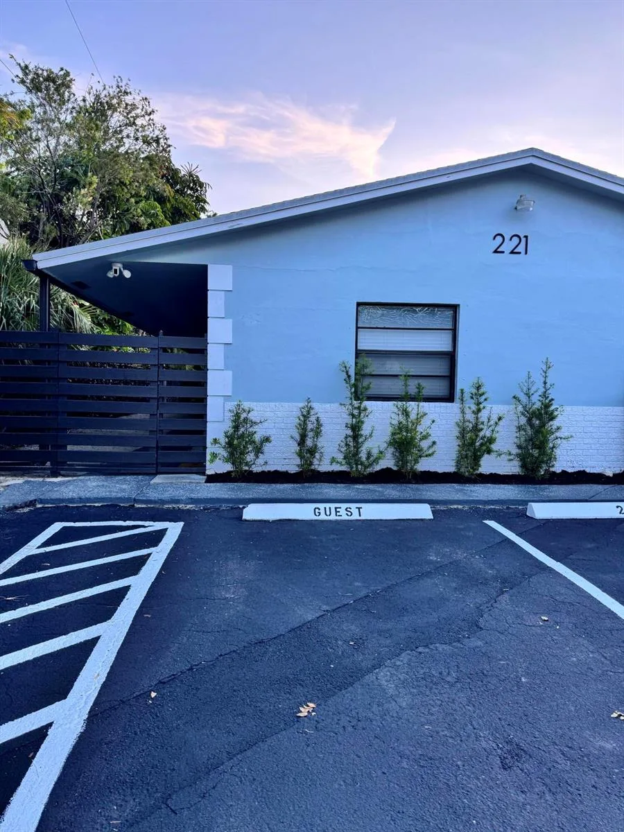 221 SE 11TH Avenue # 1, Pompano Beach, FL 33060