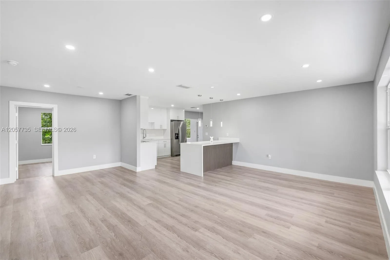 6420 NW 26th St, Sunrise, FL 33313