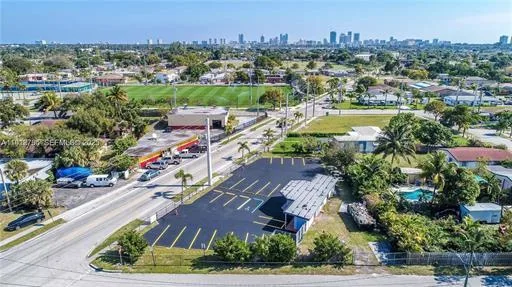 820 Foster Road, Hallandale Beach, FL 33009 photo 4