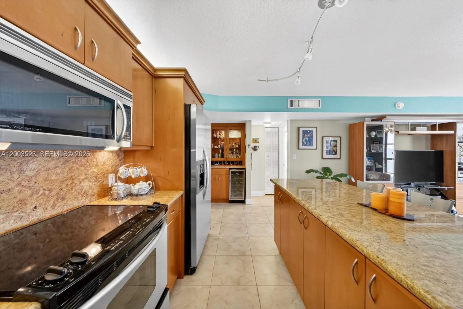 6423 Collins Ave # 1204, Miami Beach, FL 33141 photo 6