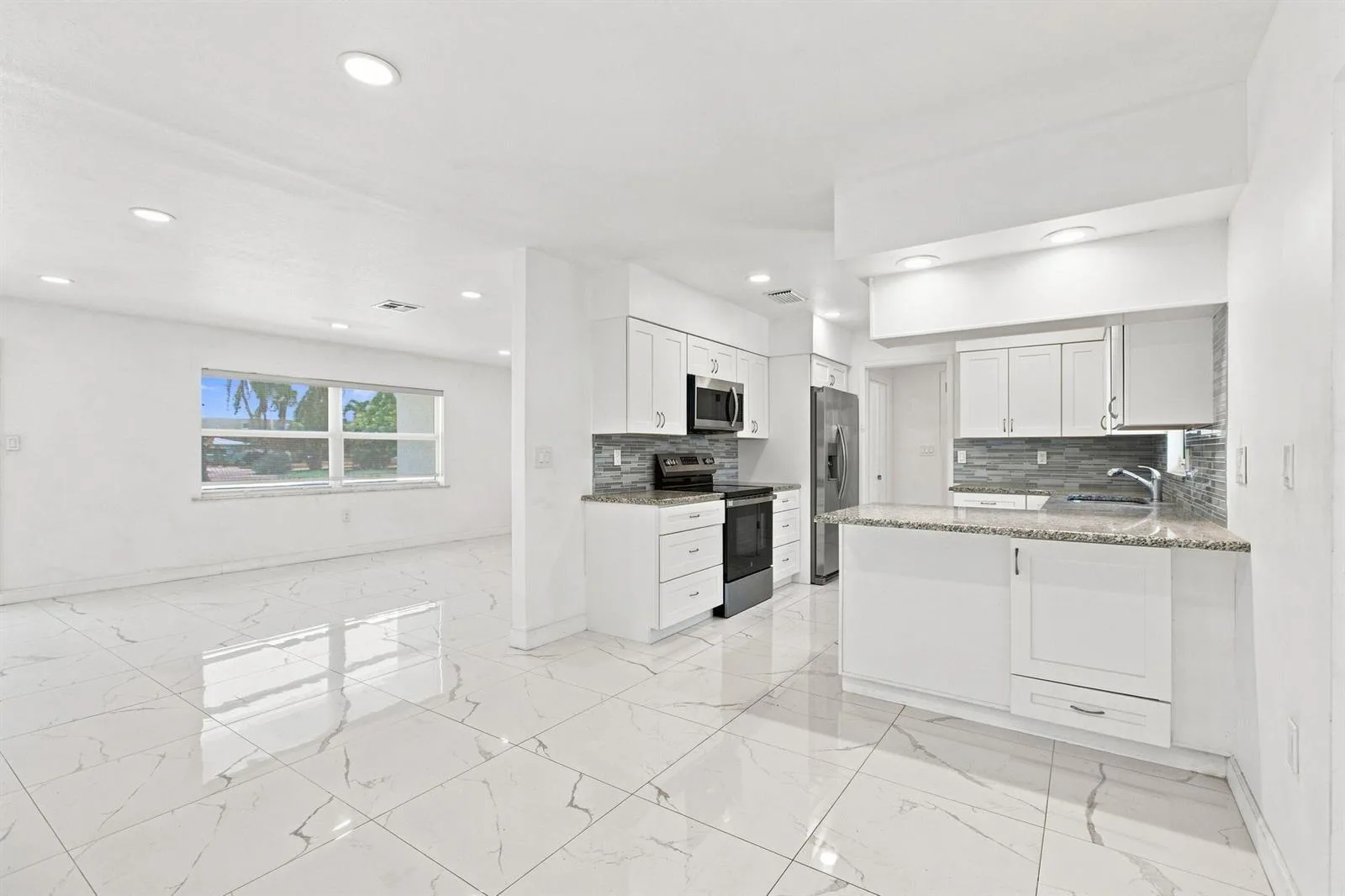 1935 CYPRESS Avenue, Fort Pierce, FL 34949 photo 8