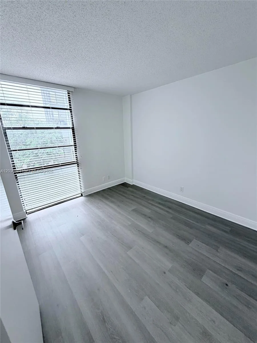 3301 N Country Club Dr # 407, Aventura, FL 33180 photo 8