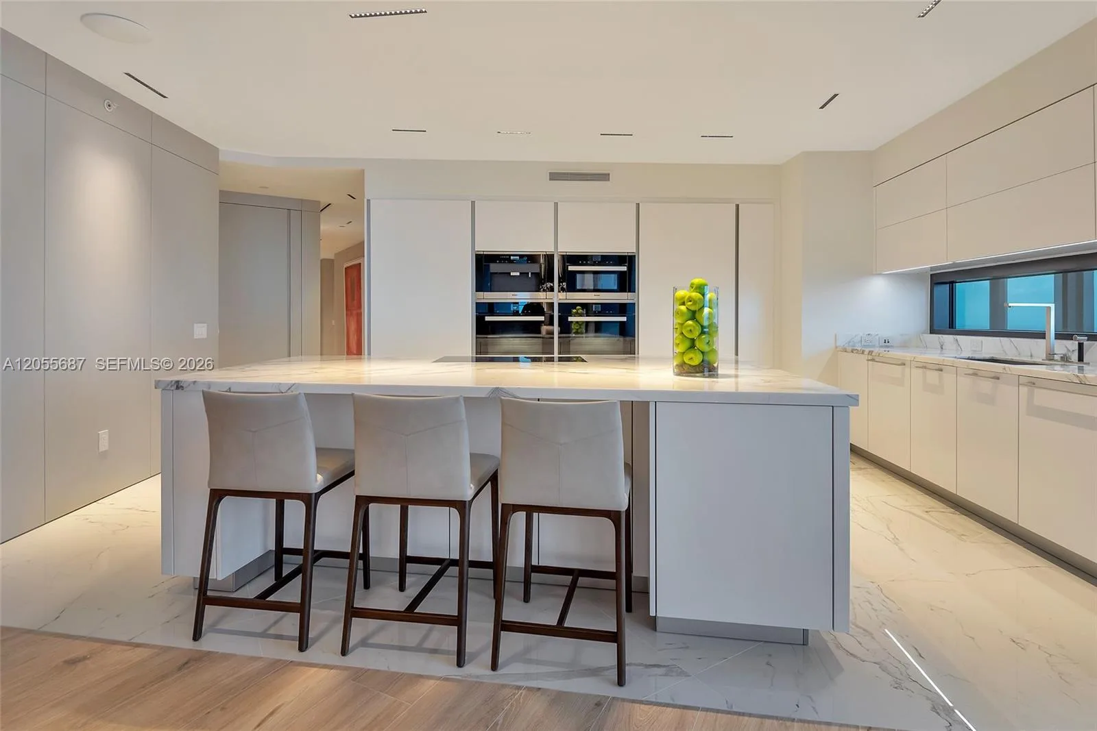 18555 Collins Ave # 4705, Sunny Isles Beach, FL 33160 photo 4