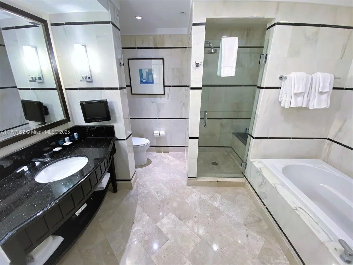 4391 Collins Ave # 1619, Miami Beach, FL 33140 photo 3