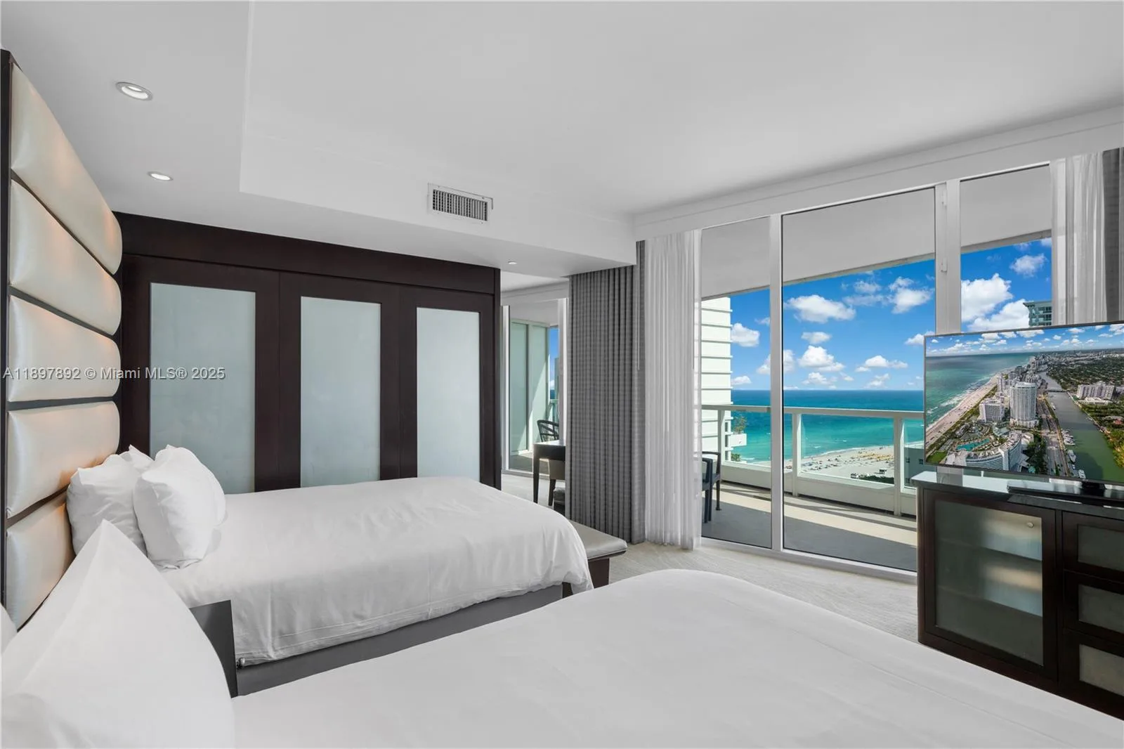4391 Collins Ave # 1619, Miami Beach, FL 33140 photo 4