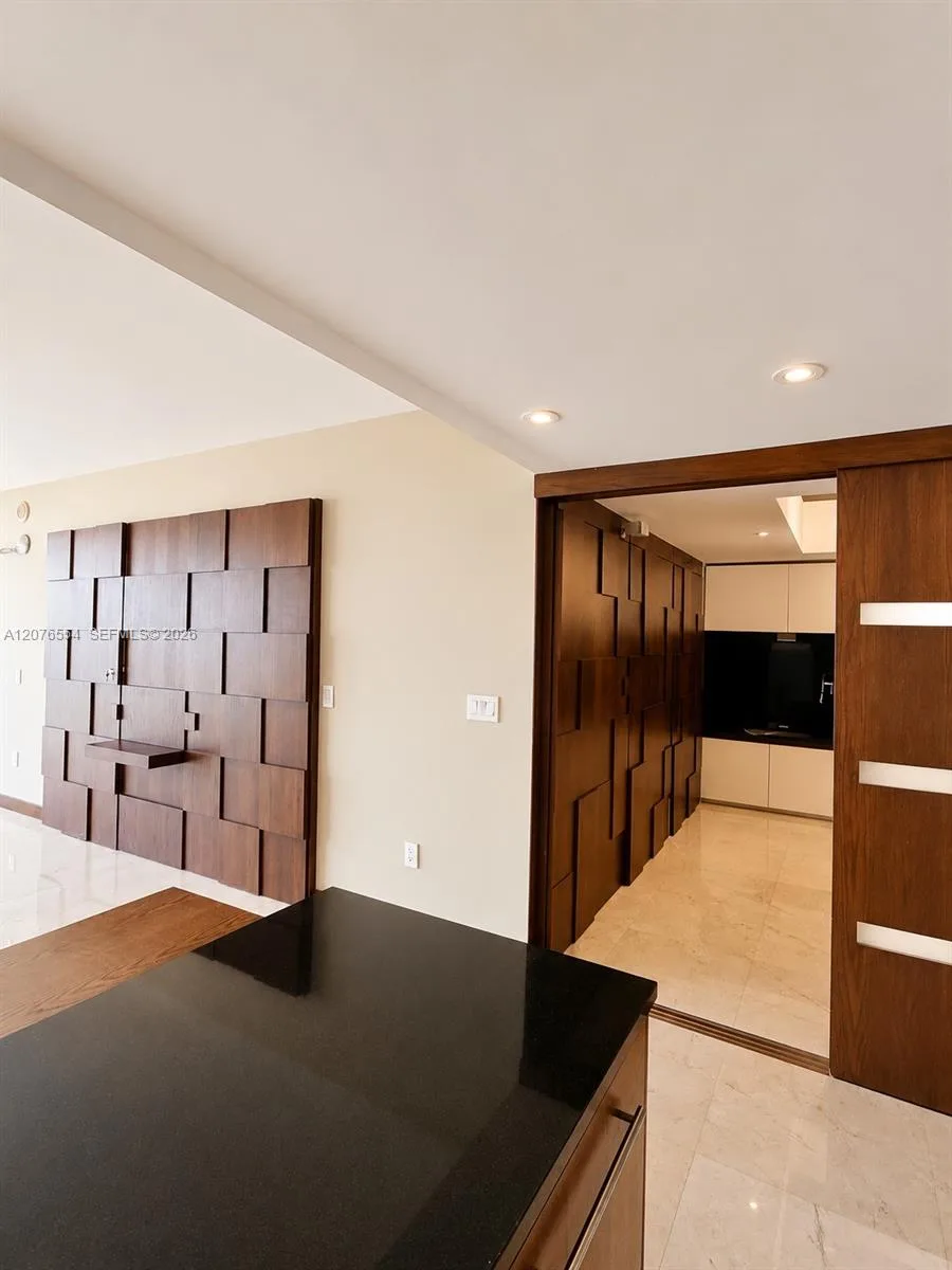 465 Brickell Ave # 5605, Miami, FL 33131 photo 10