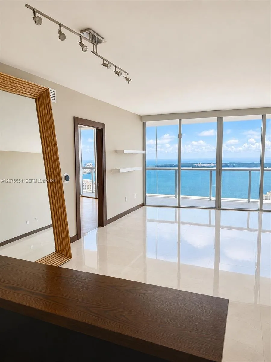 465 Brickell Ave # 5605, Miami, FL 33131 photo 11