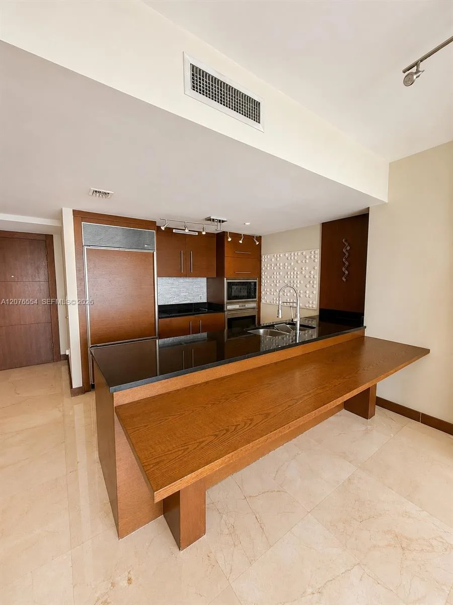 465 Brickell Ave # 5605, Miami, FL 33131 photo 5