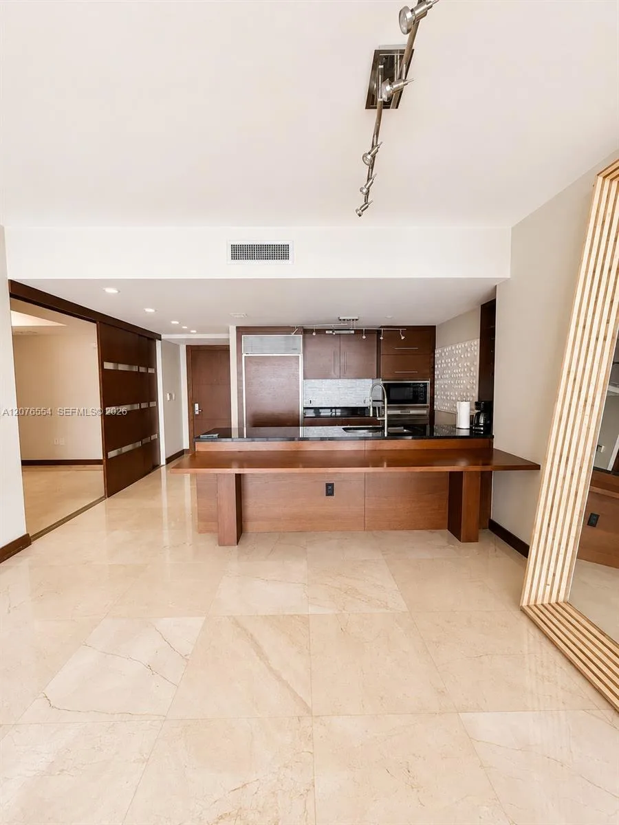 465 Brickell Ave # 5605, Miami, FL 33131 photo 8