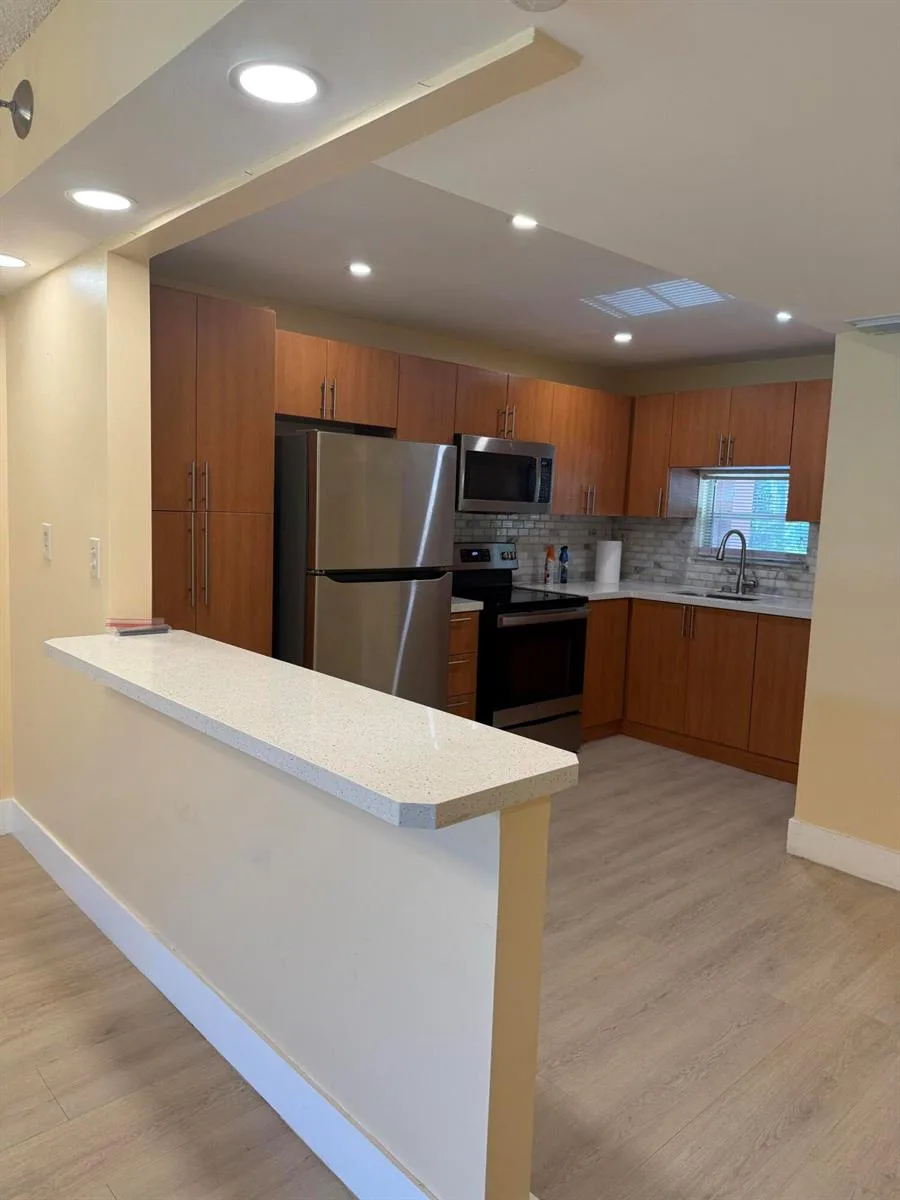 830 S Hollybrook Drive # 204, Pembroke Pines, FL 33025 photo 3