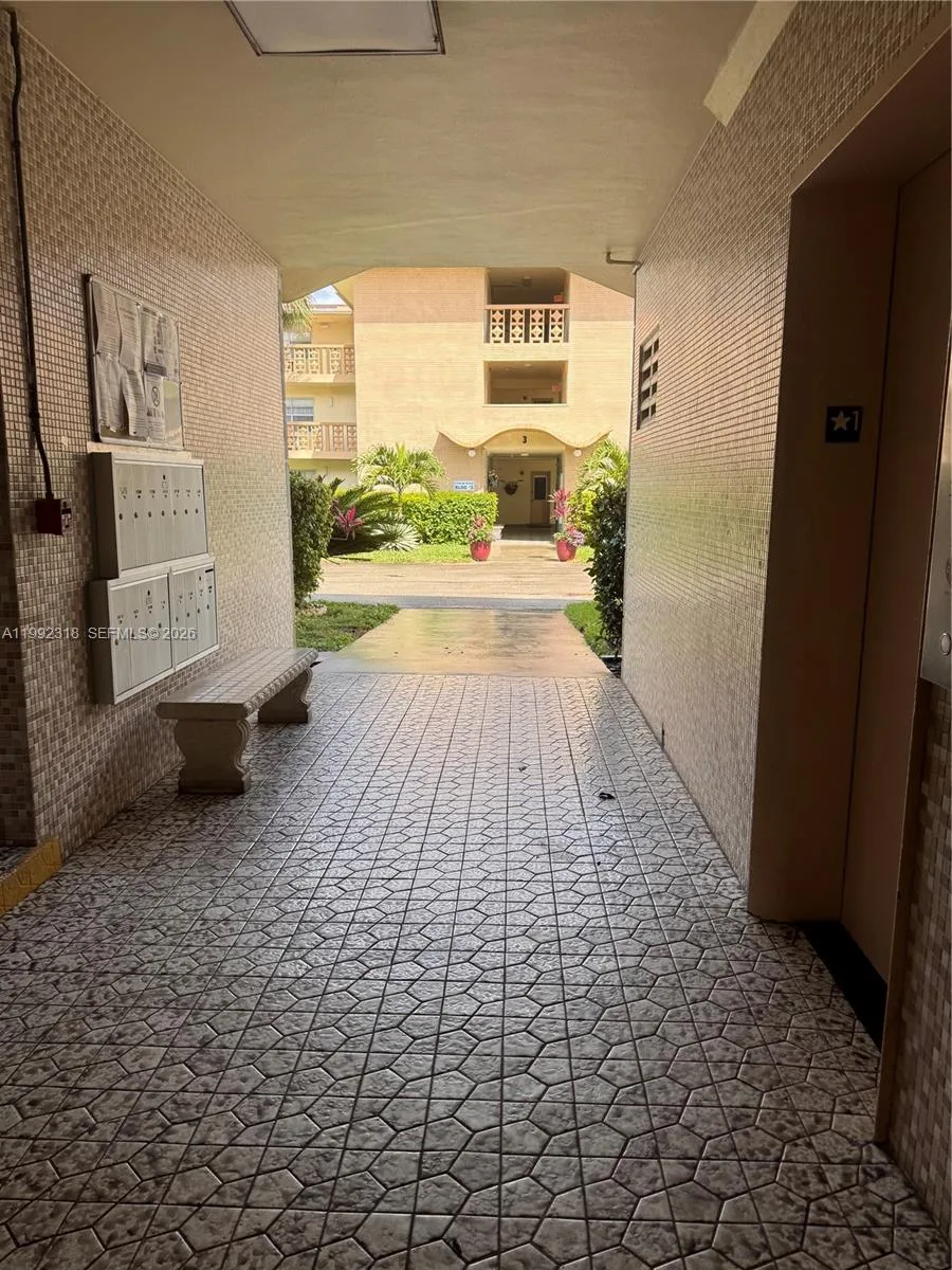 17090 NE 14th Ave # 107, Miami, FL 33162 photo 3