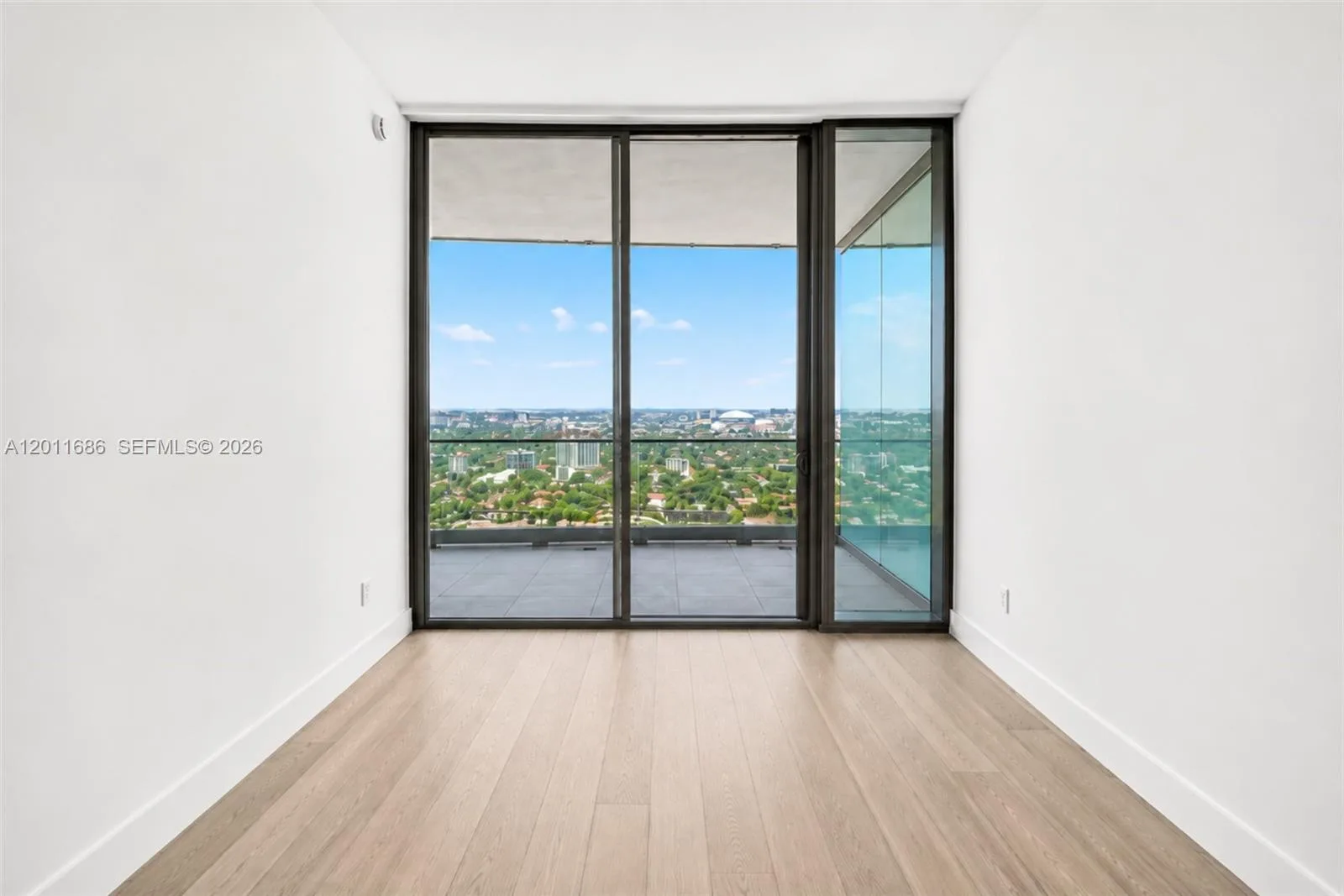 175 25 RD # 3303, Miami, FL 33129 photo 13