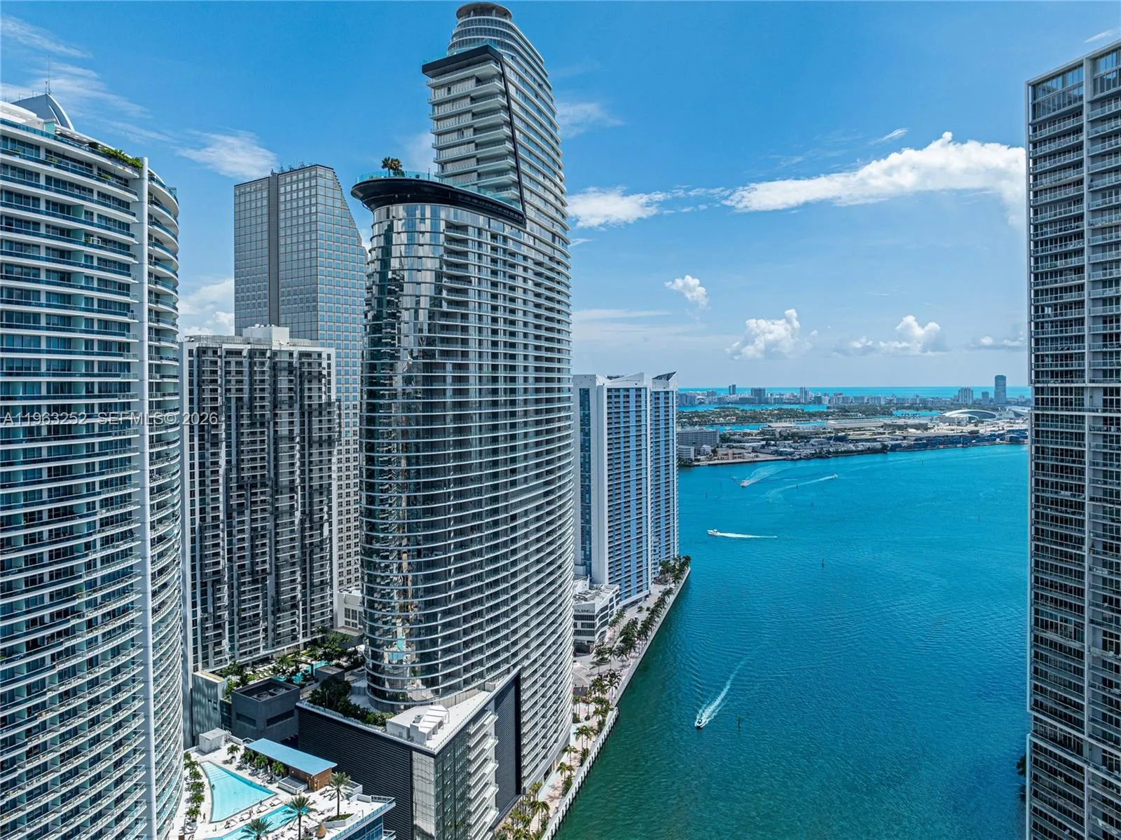300 Biscayne Blvd Way # 4404, Miami, FL 33131 photo 10