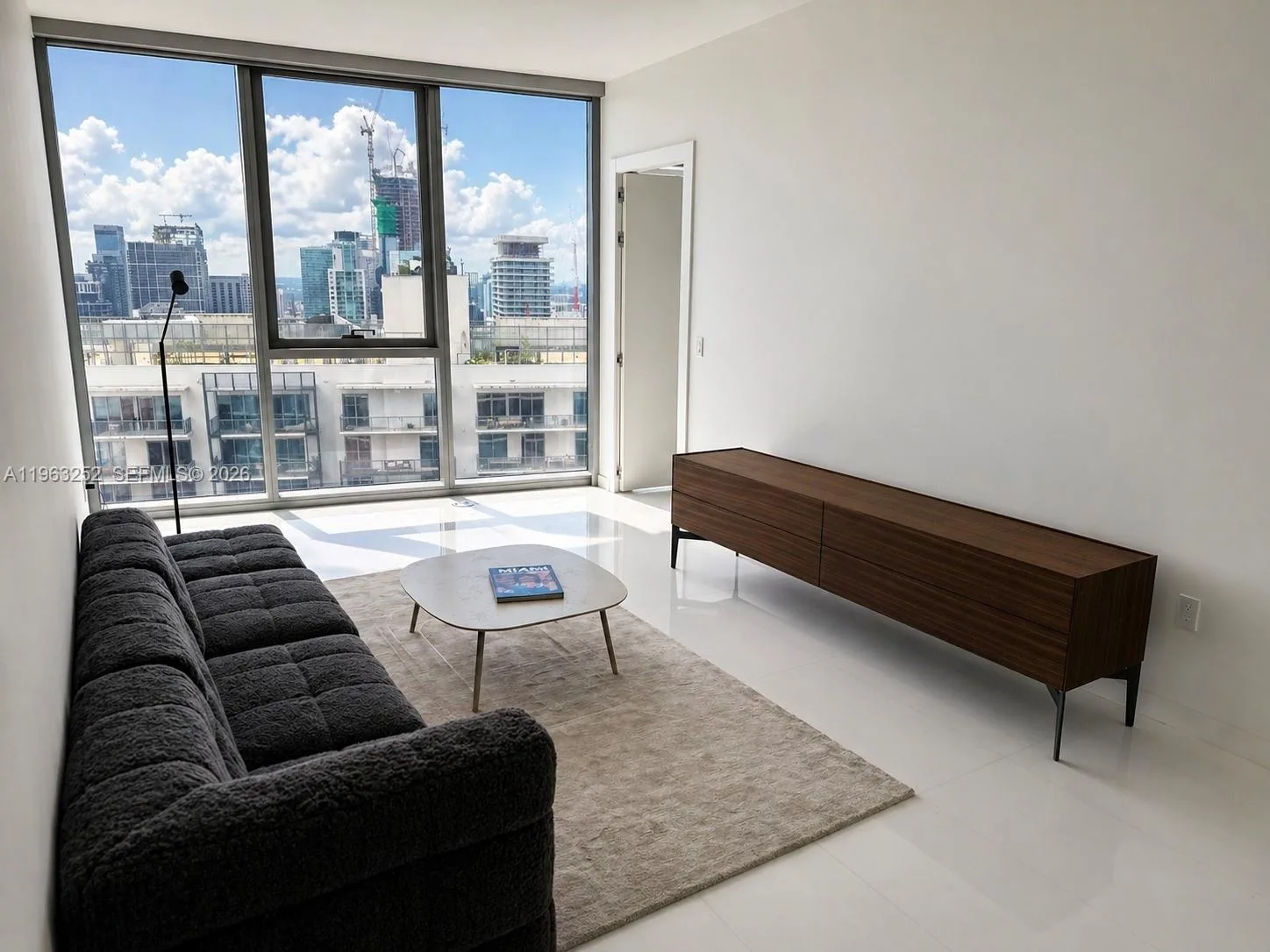 300 Biscayne Blvd Way # 4404, Miami, FL 33131 photo 9