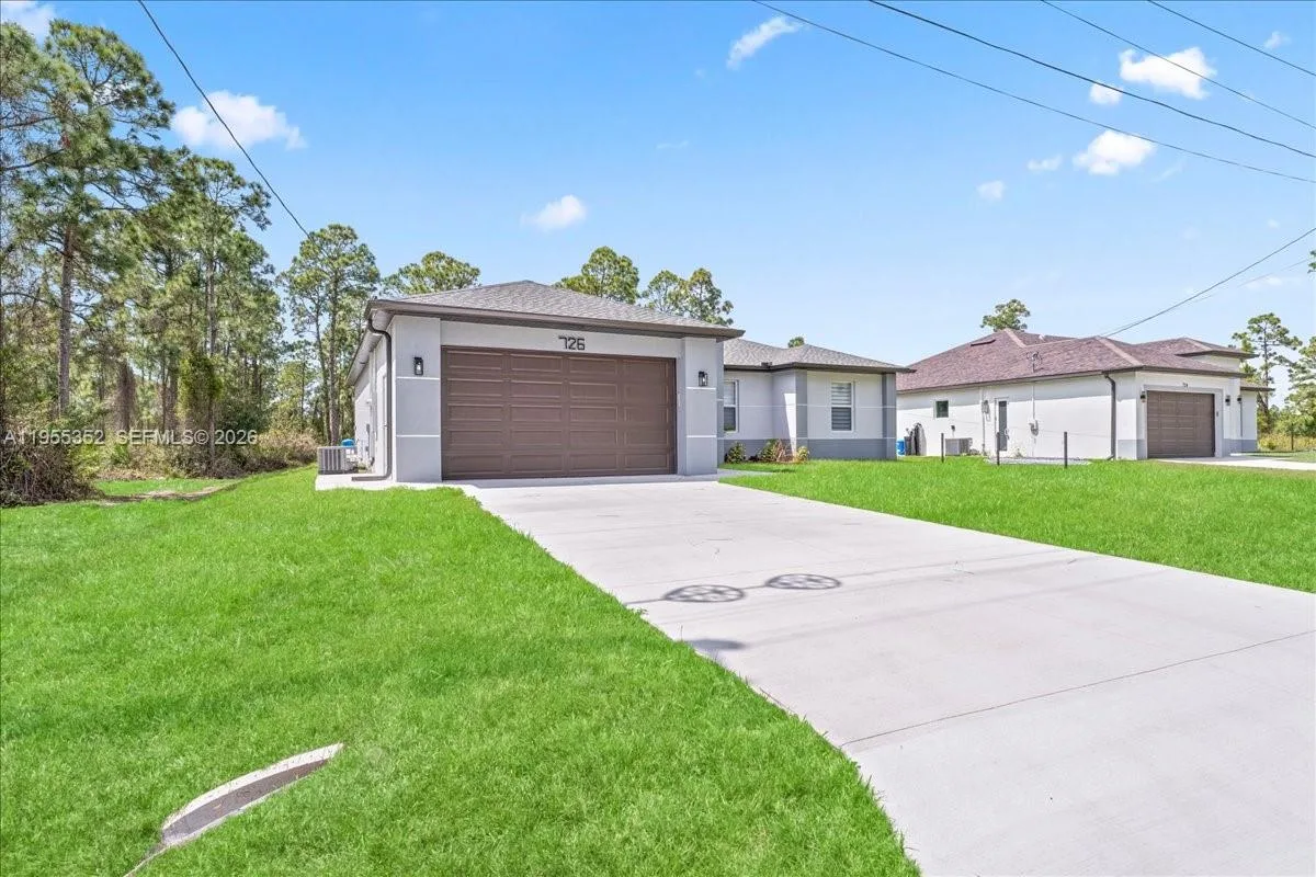 726 GIORGIO AVE S, Lehigh Acres, FL 33974 photo 4