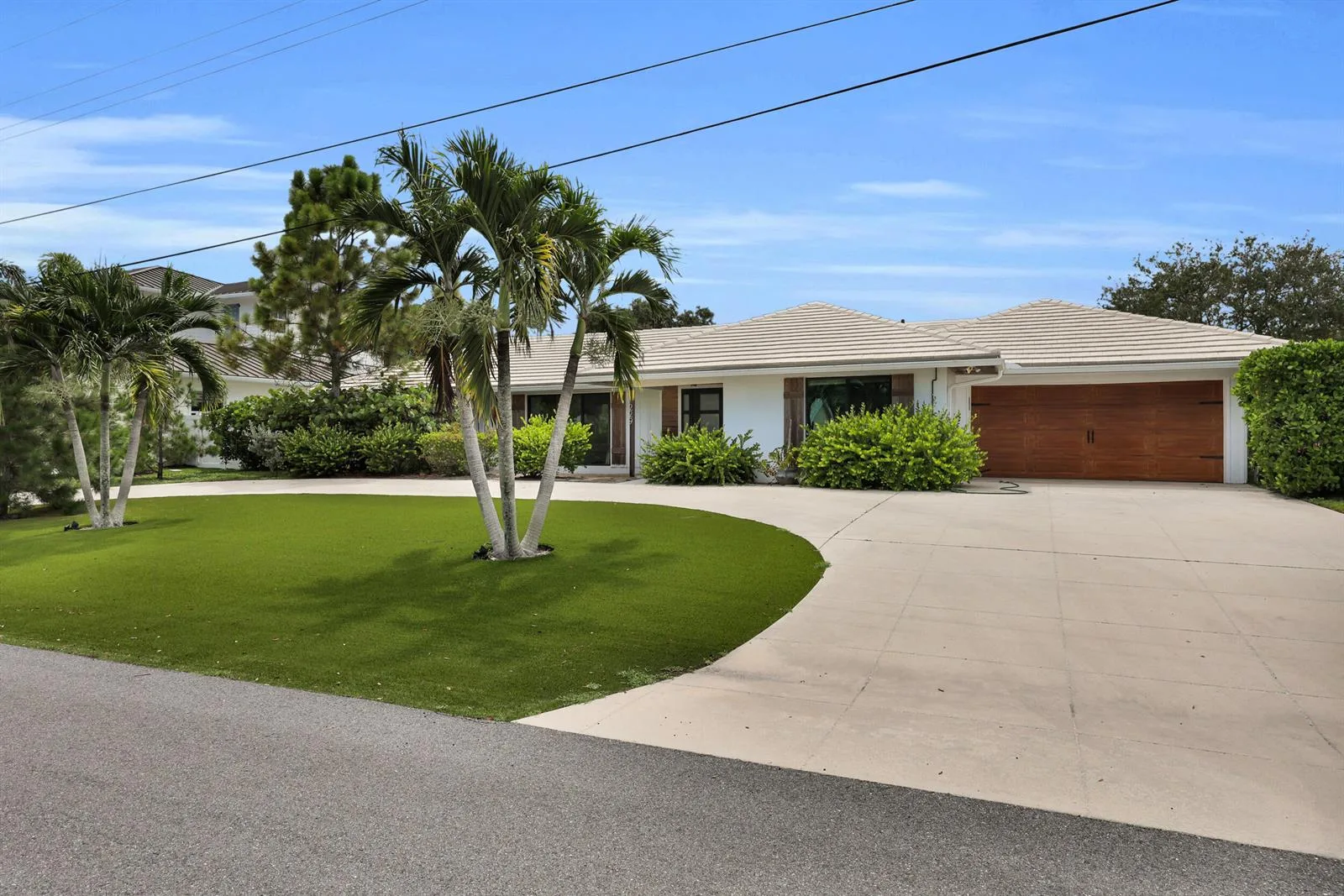 229 Fairway W, Tequesta, FL 33469