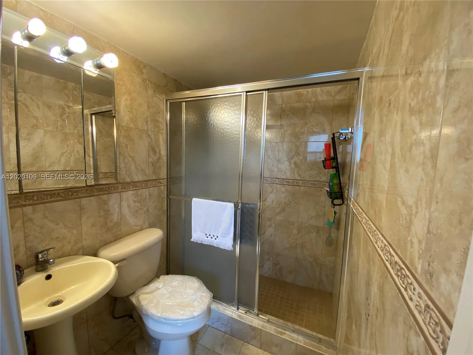 5050 NW 7th St # 312, Miami, FL 33126 photo 3