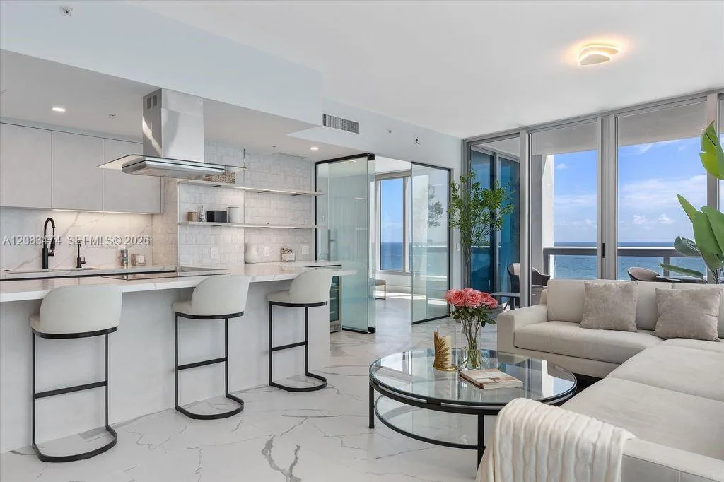 6899 Collins Ave # 1008, Miami Beach, FL 33141