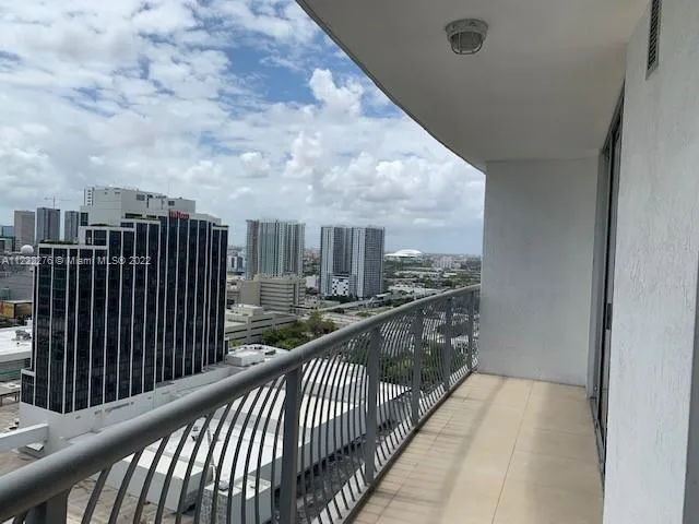 1750 N Bayshore Dr # 2806, Miami, FL 33132 photo 12