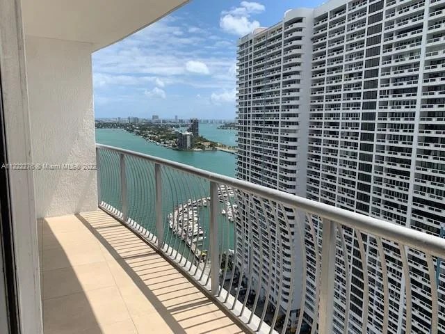 1750 N Bayshore Dr # 2806, Miami, FL 33132 photo 4