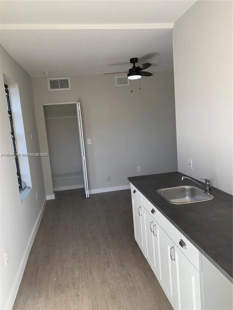 2932 NW 16th Ave # 2B, Miami, FL 33142 — zdjęcie 2