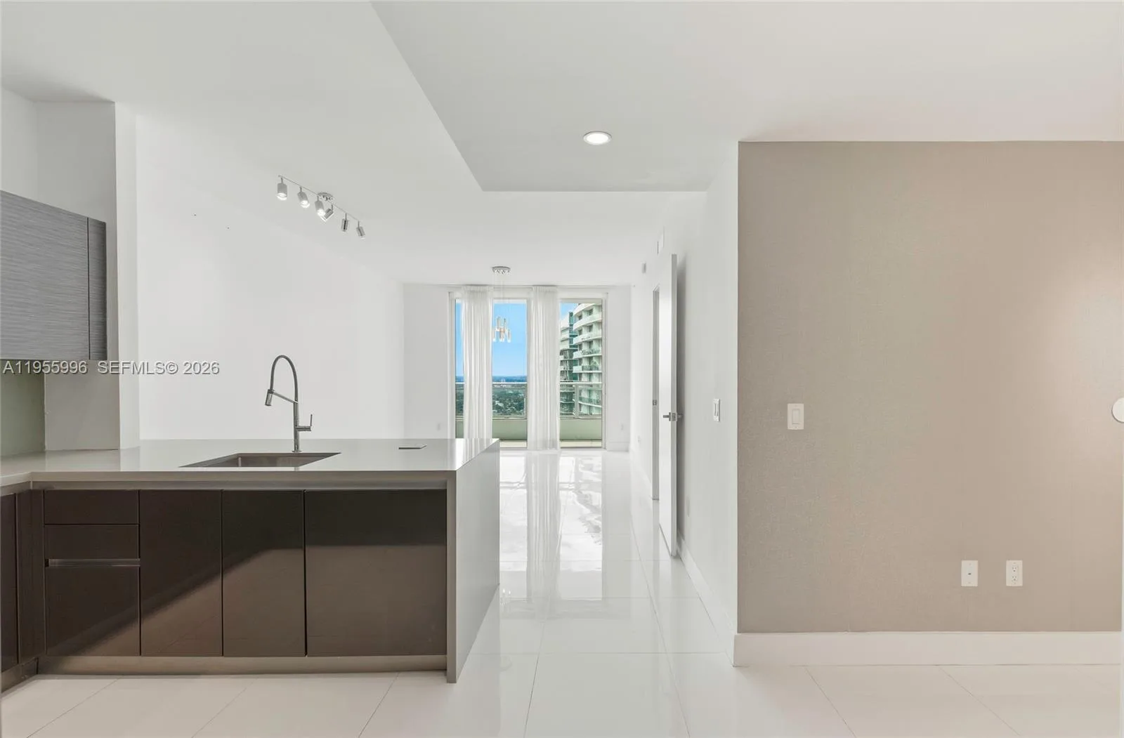 1080 Brickell Ave # 3507, Miami, FL 33131 photo 2