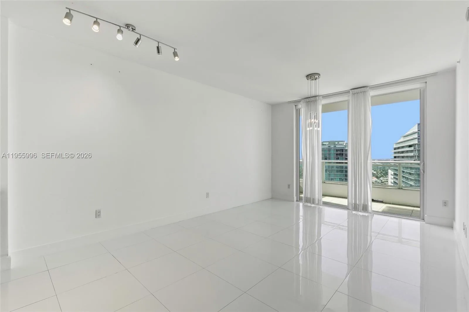 1080 Brickell Ave # 3507, Miami, FL 33131 photo 3