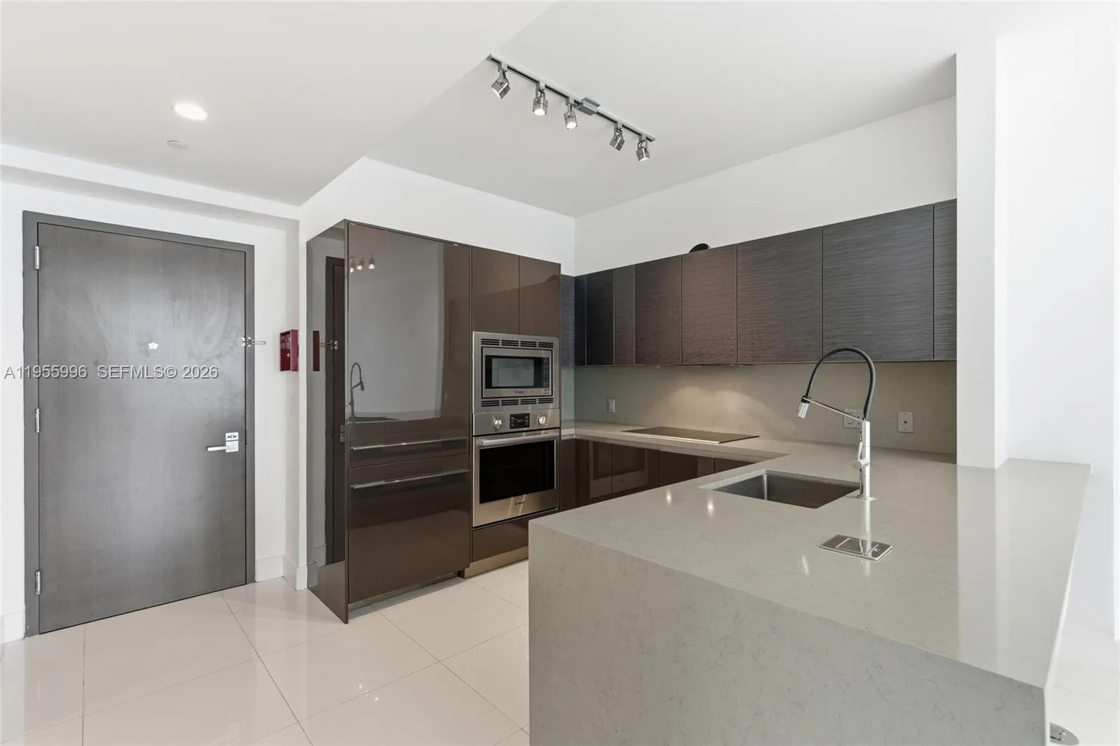 1080 Brickell Ave # 3507, Miami, FL 33131 photo 5
