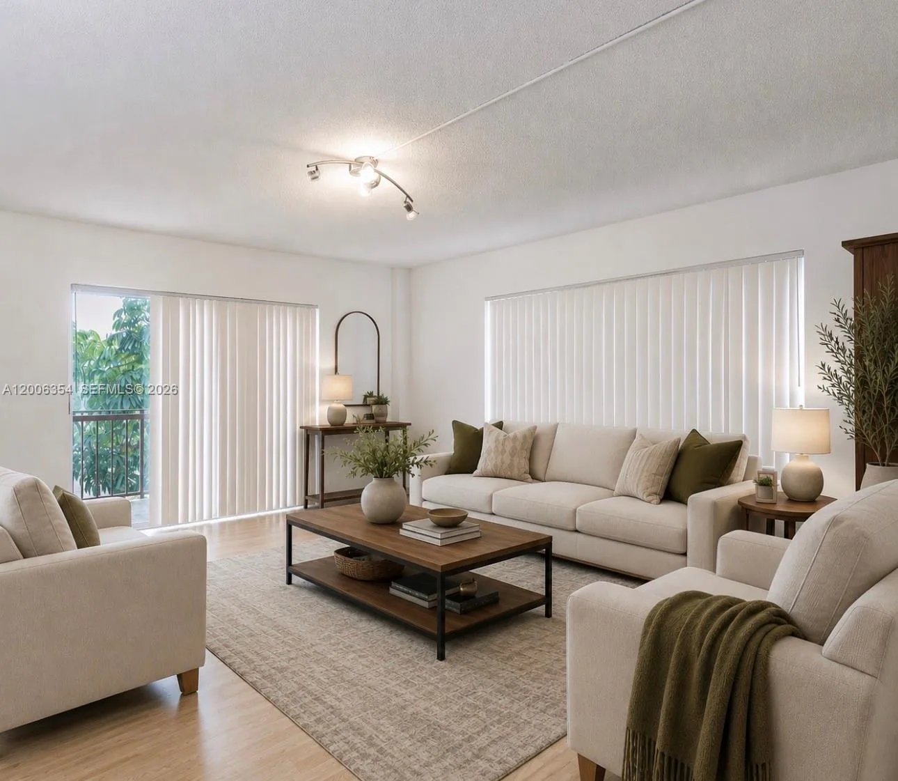 4174 Inverrary Dr # 202, Lauderhill, FL 33319