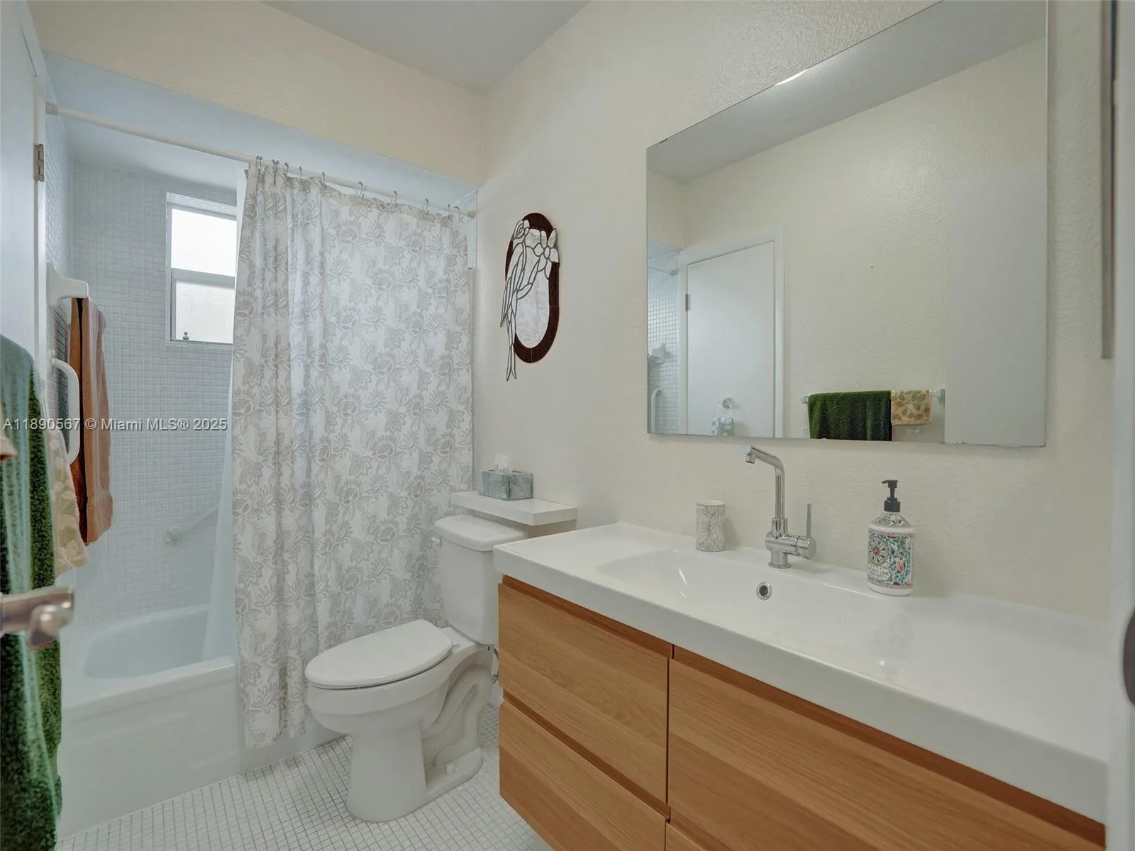 3506 NW 49th Ave # 508, Lauderdale Lakes, FL 33319 photo 2