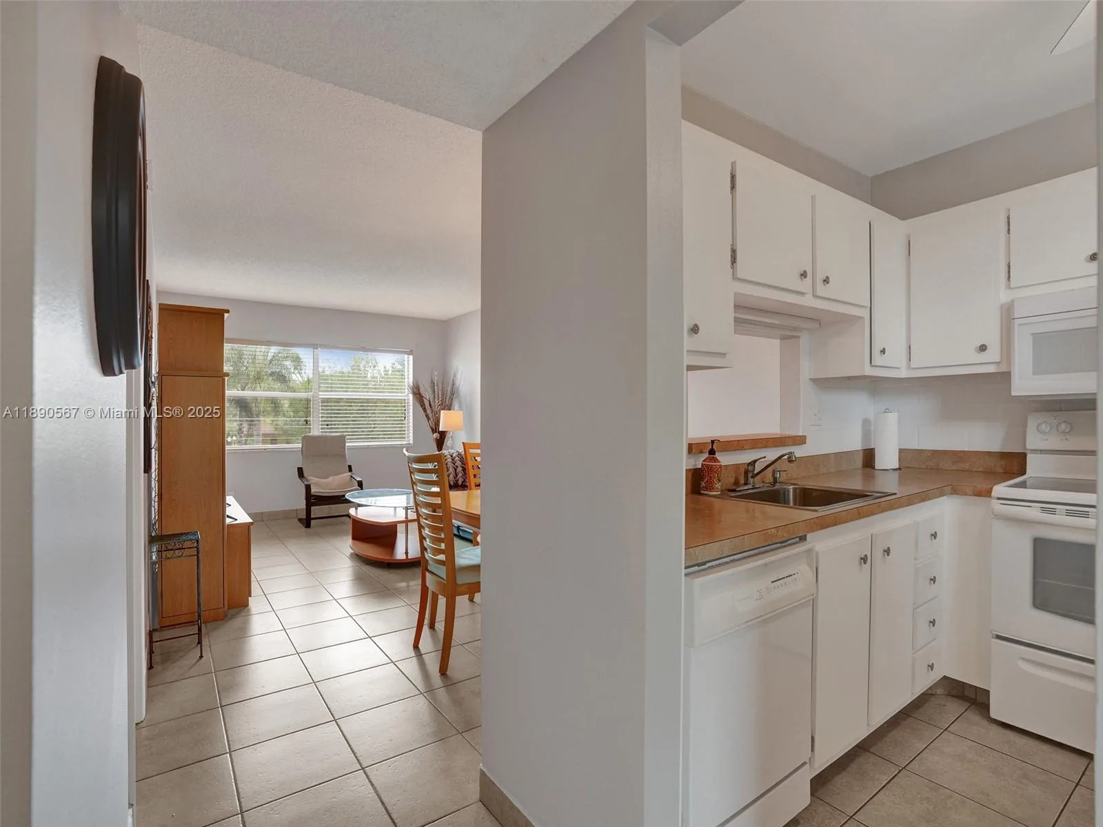3506 NW 49th Ave # 508, Lauderdale Lakes, FL 33319 photo 6