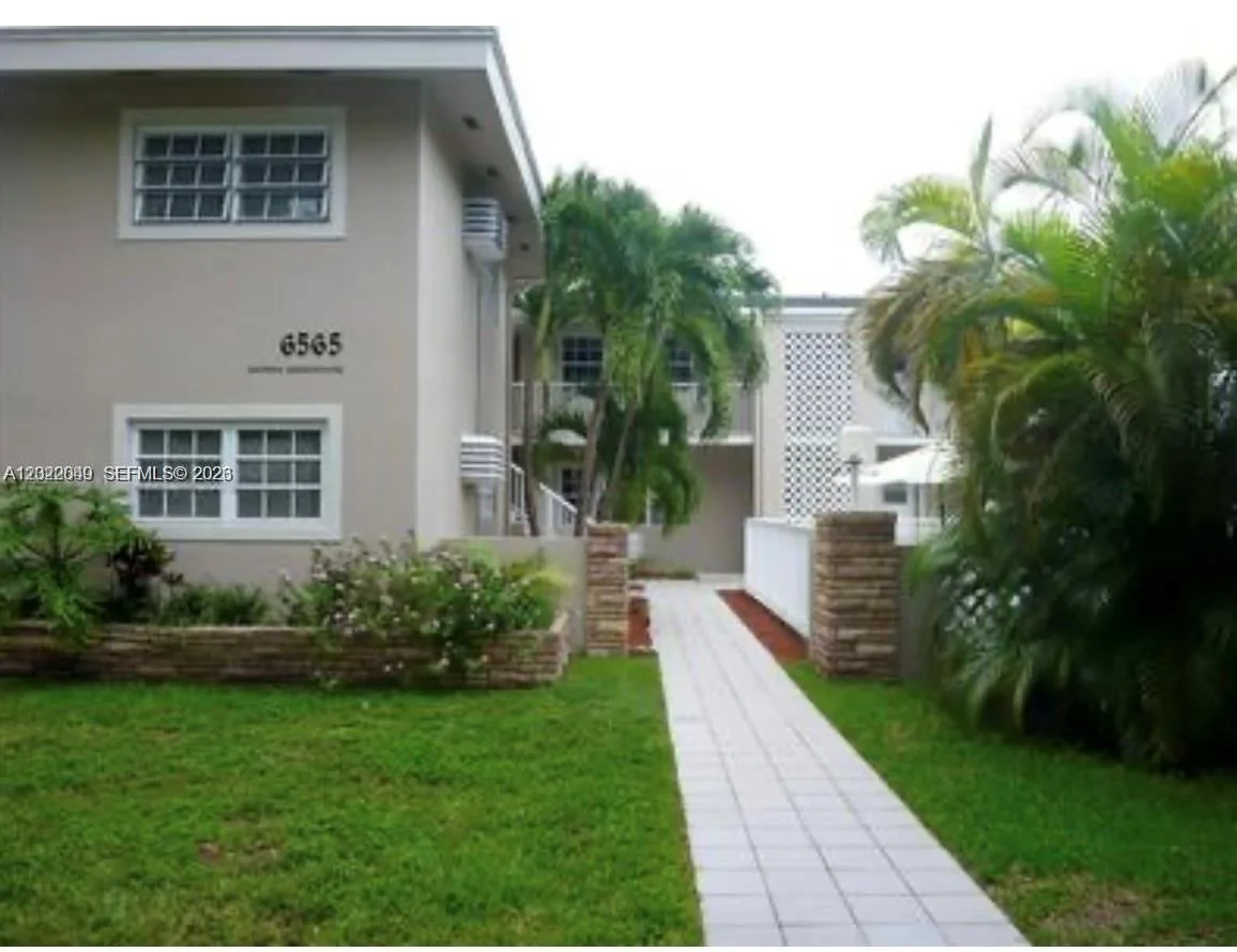 6565 Santona St # B12A, Coral Gables, FL 33146