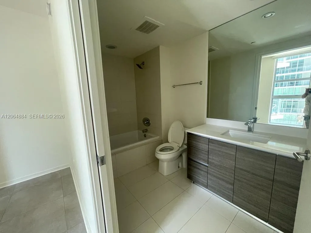 1100 S Miami Ave # 1104, Miami, FL 33130 photo 12