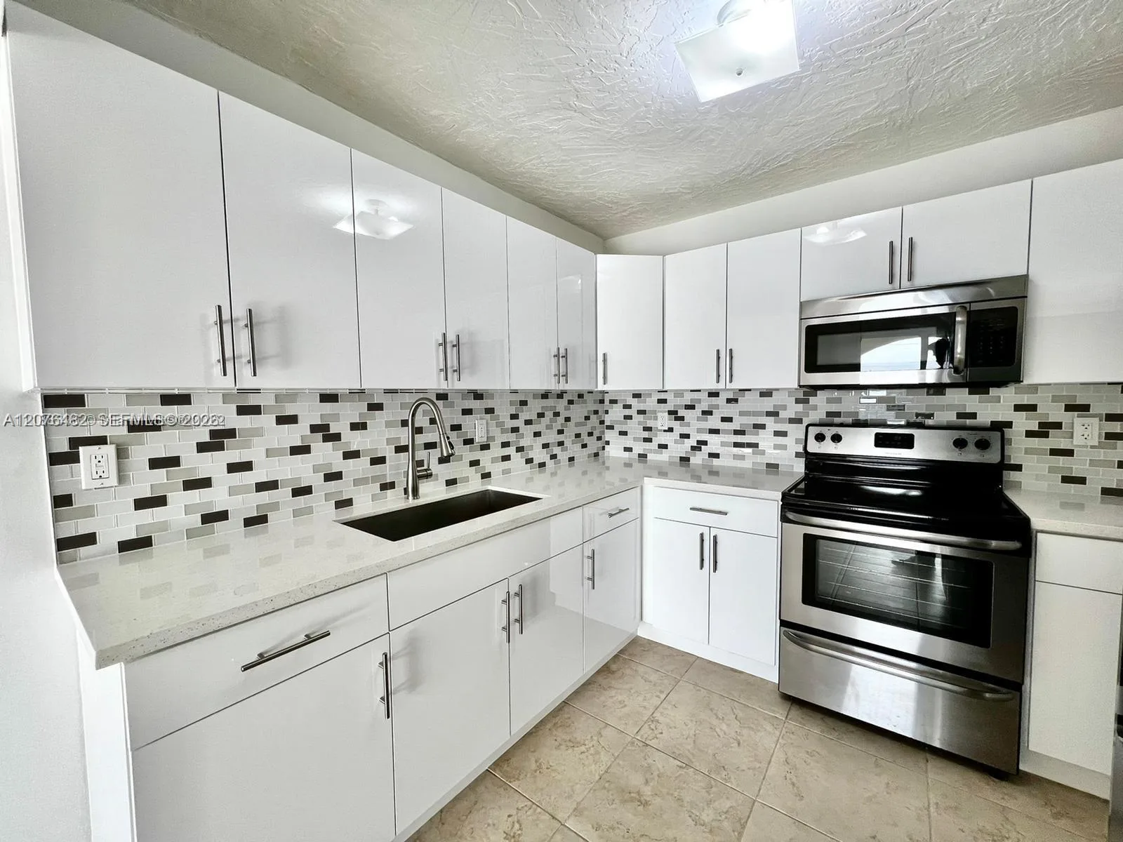 7010 NW 186th St # 5-506, Hialeah, FL 33015