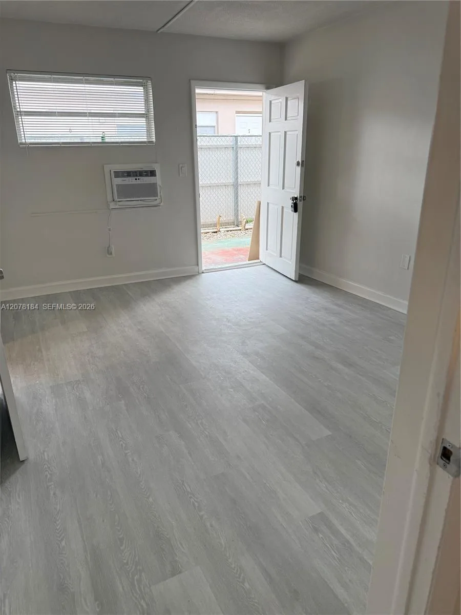 166 W 8th St # 1, Hialeah, FL 33010