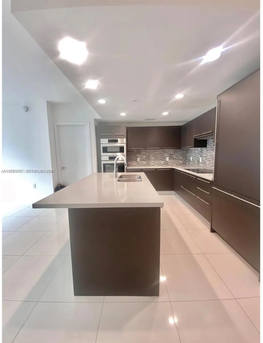 7661 NW 107th Ave # 407, Doral, FL 33178 photo 10