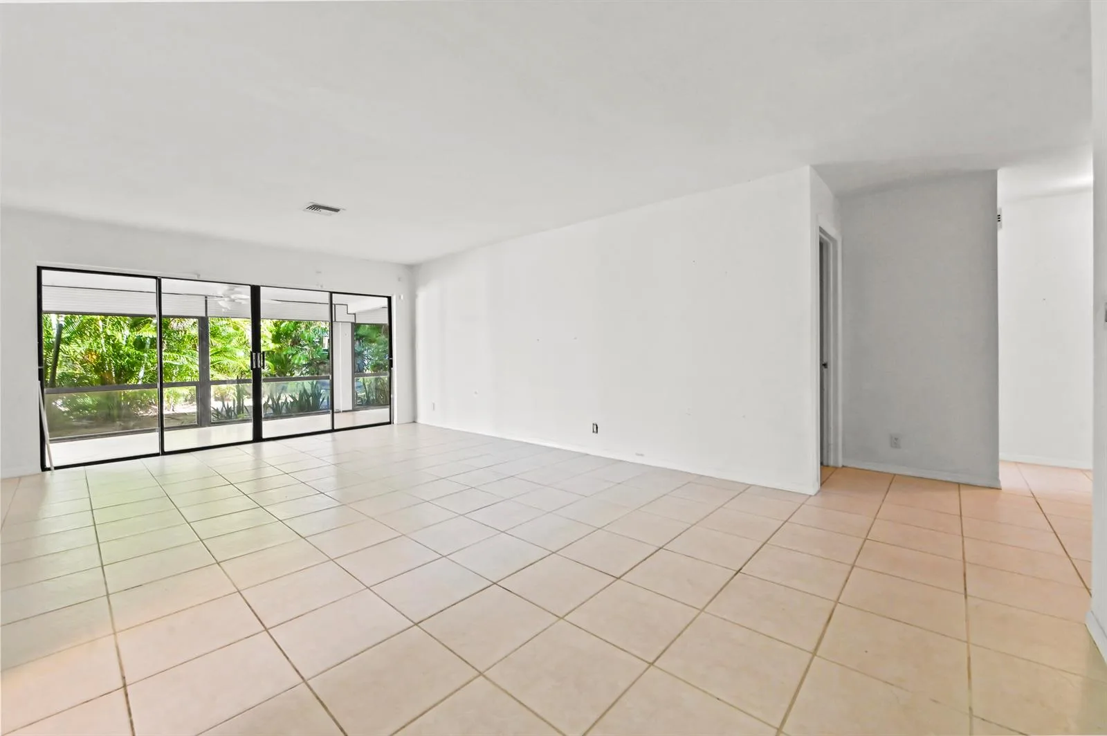329 Knob Hill Boulevard, Boca Raton, FL 33431 photo 9