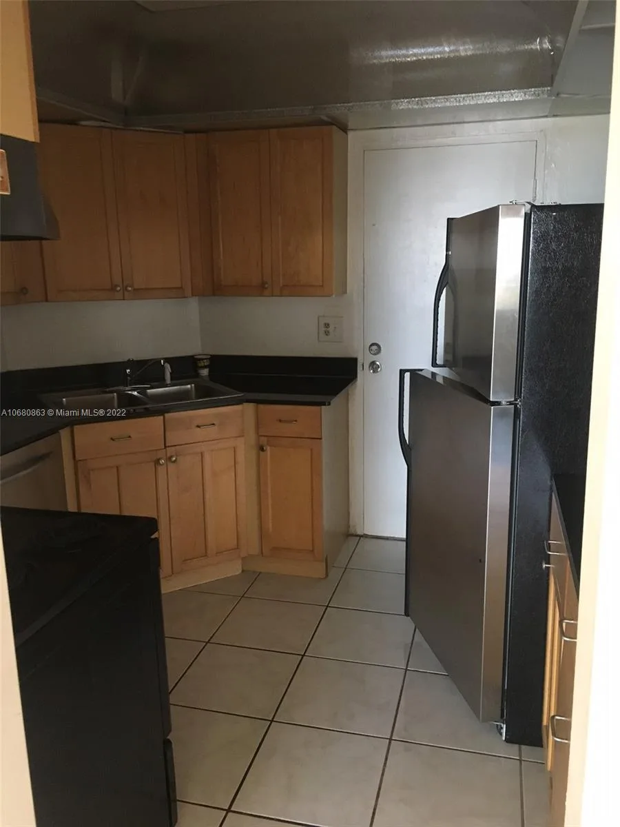 3301 Spanish Moss Ter # 906, Lauderhill, FL 33319 photo 4